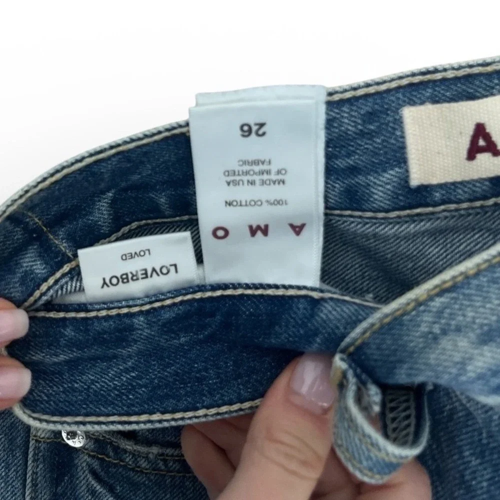 AMO Loverboy NWT Straight Leg Jeans Loved Wash Raw Hem Size 26 - Picture 4 of 4